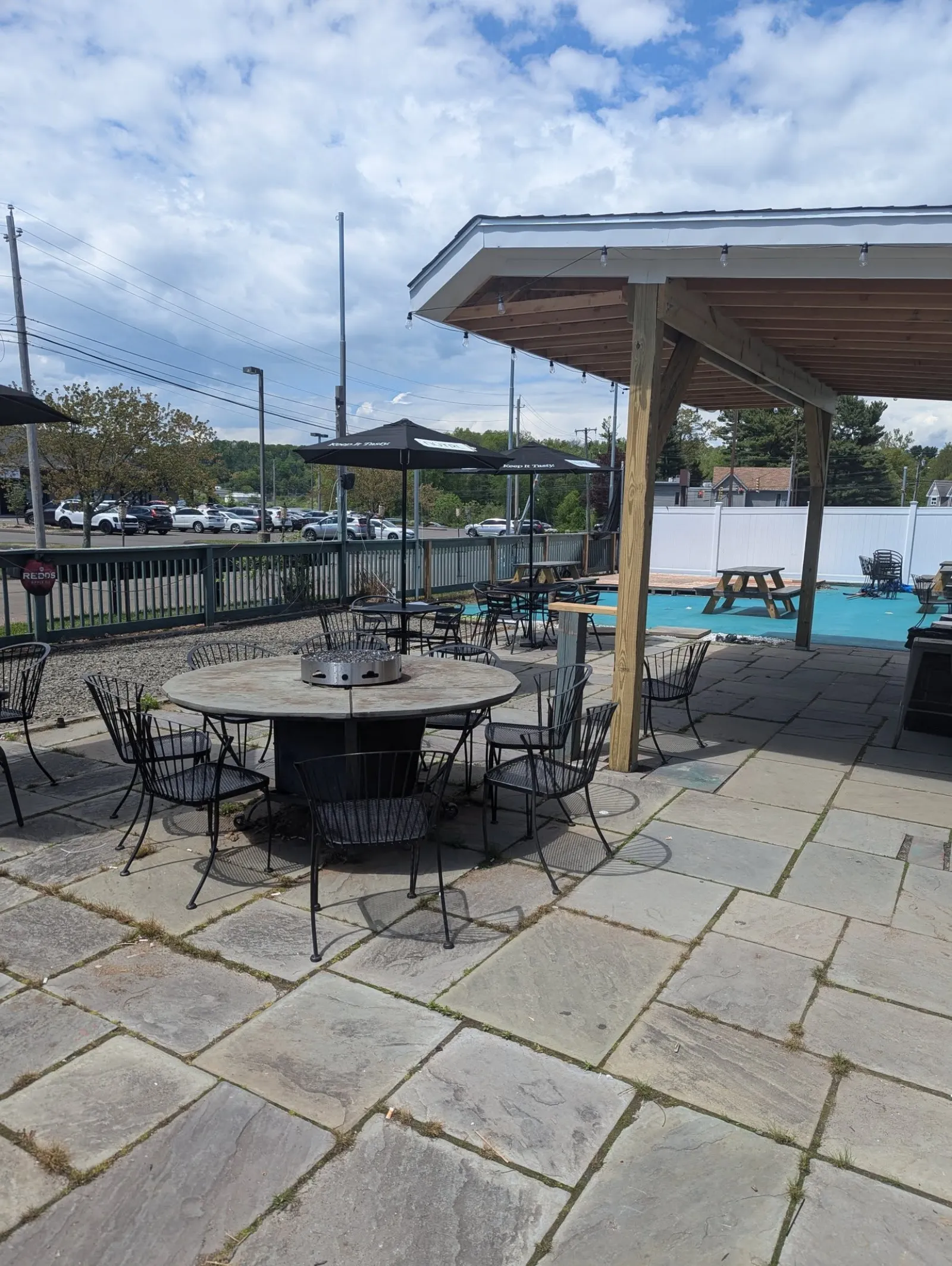 Outdoor patio dining area at Longley's Restaurant in Branford CT.